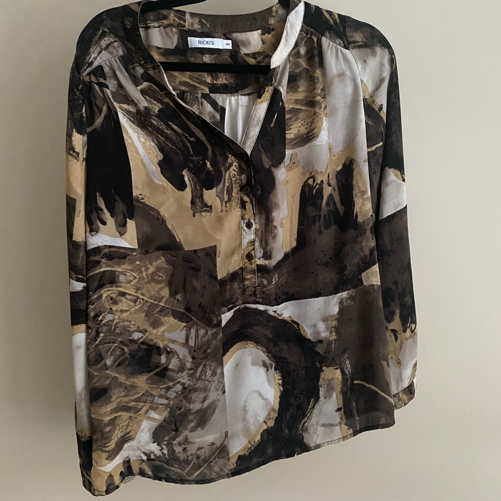 Ricki’s blouse M